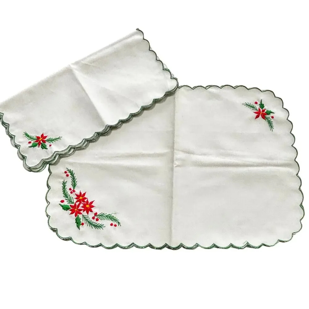 Vintage Christmas Set 4 placemat & napkins red embroidery poinsettias & greenery